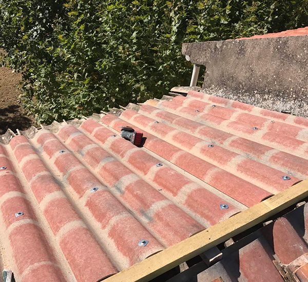 Pose de toiture en zinc  à Frejus (83600) - FD Couverture dans le Var (83)